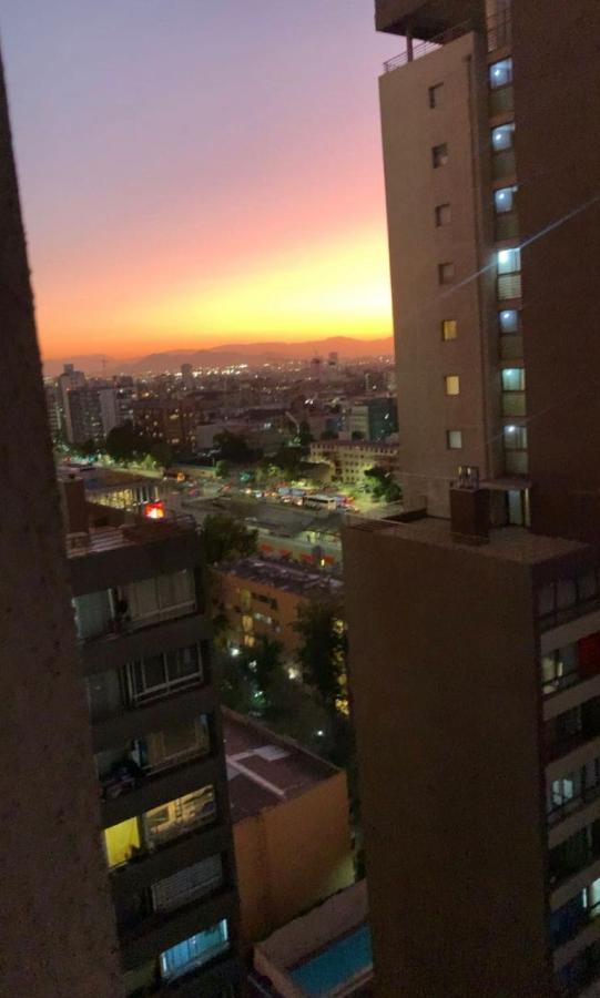 Mackenna Apartaments Сантяго Екстериор снимка